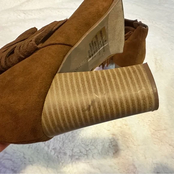Express Tan Suede Ankle Chelsea Booties with Fringe & Open Toe - Picture 7 of 16